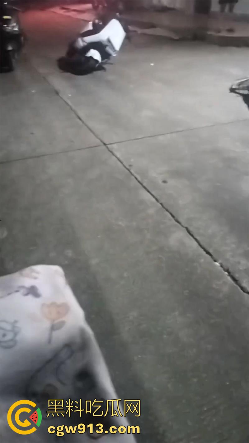 鬼火少年彻底慌了，广西精神小伙骑9号改装电摩撞死老人，不赔钱就得蹲十来年，眼见的彻底懵了！  第6张