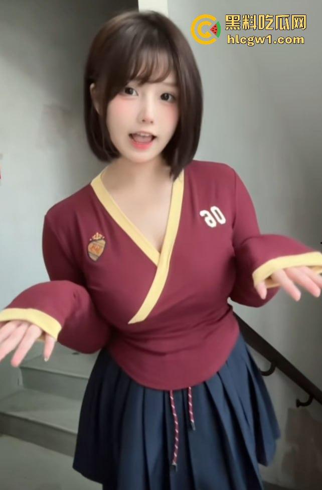 B站福利姬【凹兔嫚】翻车！火锅炖兔仔舰长福利曝光，童颜巨乳狼友直呼顶不住！  第4张