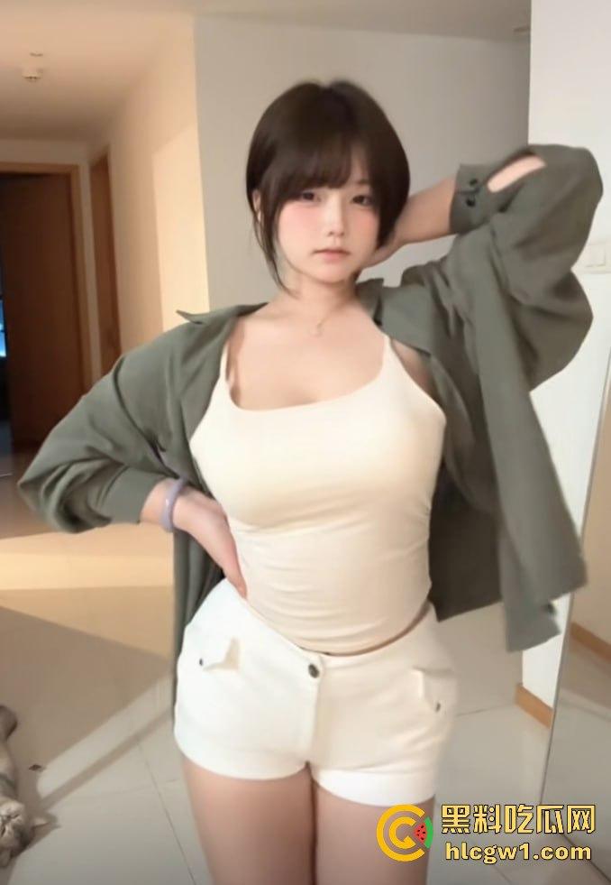 B站福利姬【凹兔嫚】翻车！火锅炖兔仔舰长福利曝光，童颜巨乳狼友直呼顶不住！  第10张