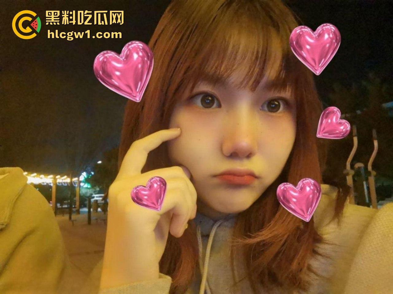 天津财经学院大三学姐【杨敏允】自拍流出！00后小妹子骚得很，和男友玩得真开！  第1张