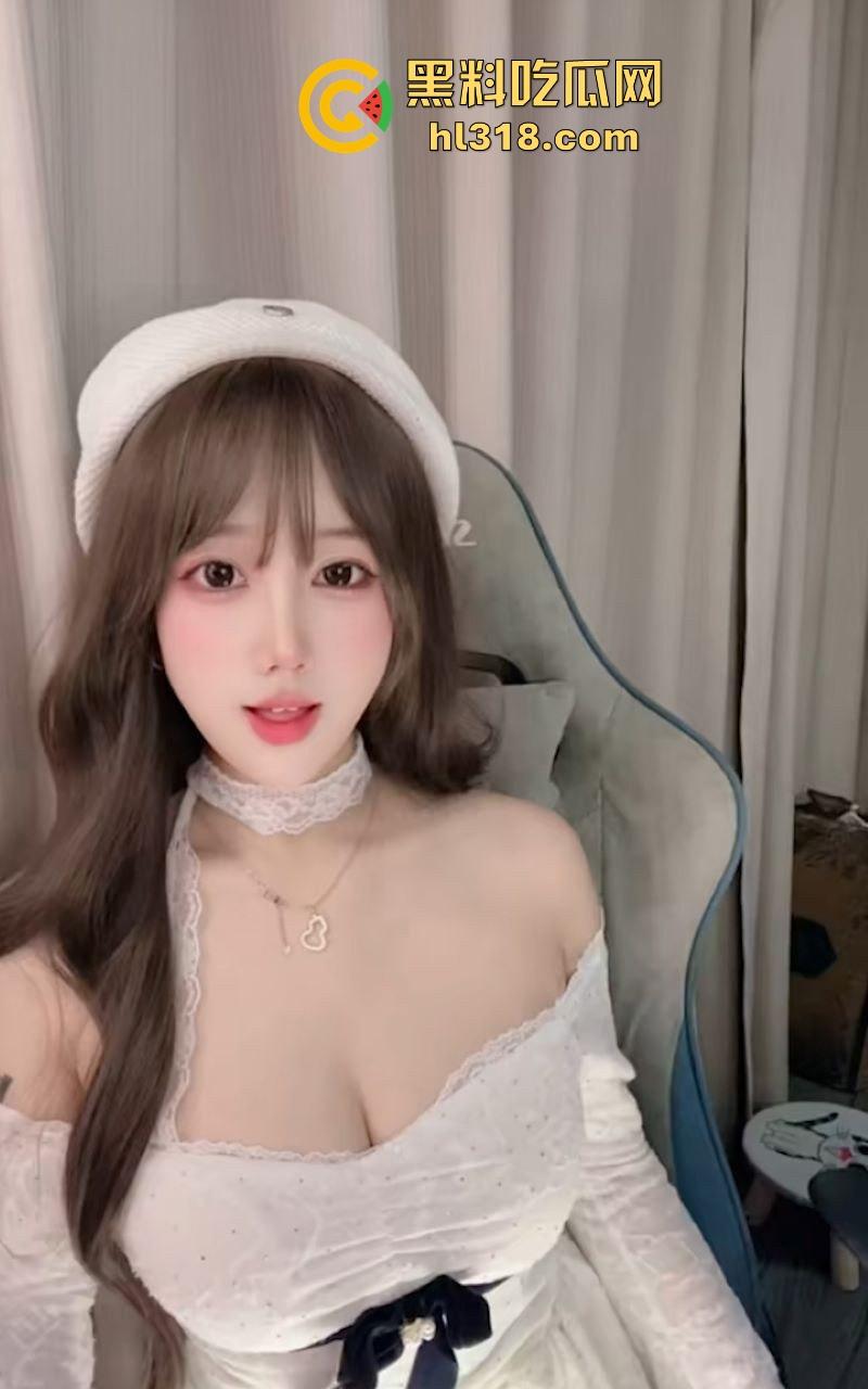 土豪大哥豪掷3000大洋拿下抖音小网红定制视频，摆出各种羞耻姿势，大胆展示傲人双峰！  第15张