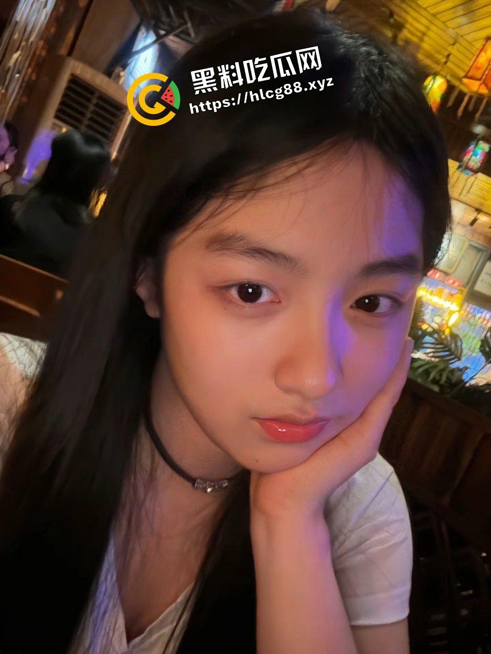 绿帽奴肾虚秒男没性能力秒射,喊上非洲黑人小伙SM爆操淫妻,自己则在一旁观赏加油助威! 第1张 绿帽奴肾虚秒男没性能力秒射,喊上非洲黑人小伙SM爆操淫妻,自己则在一旁观赏加油助威! 第1张