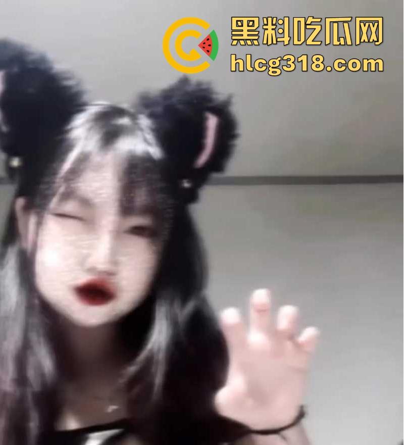 湖南长沙微胖巨乳【林嘉欣】与男友自拍性爱视频流出，极品馒头逼被大屌暴虐，淫水泛滥！  第4张