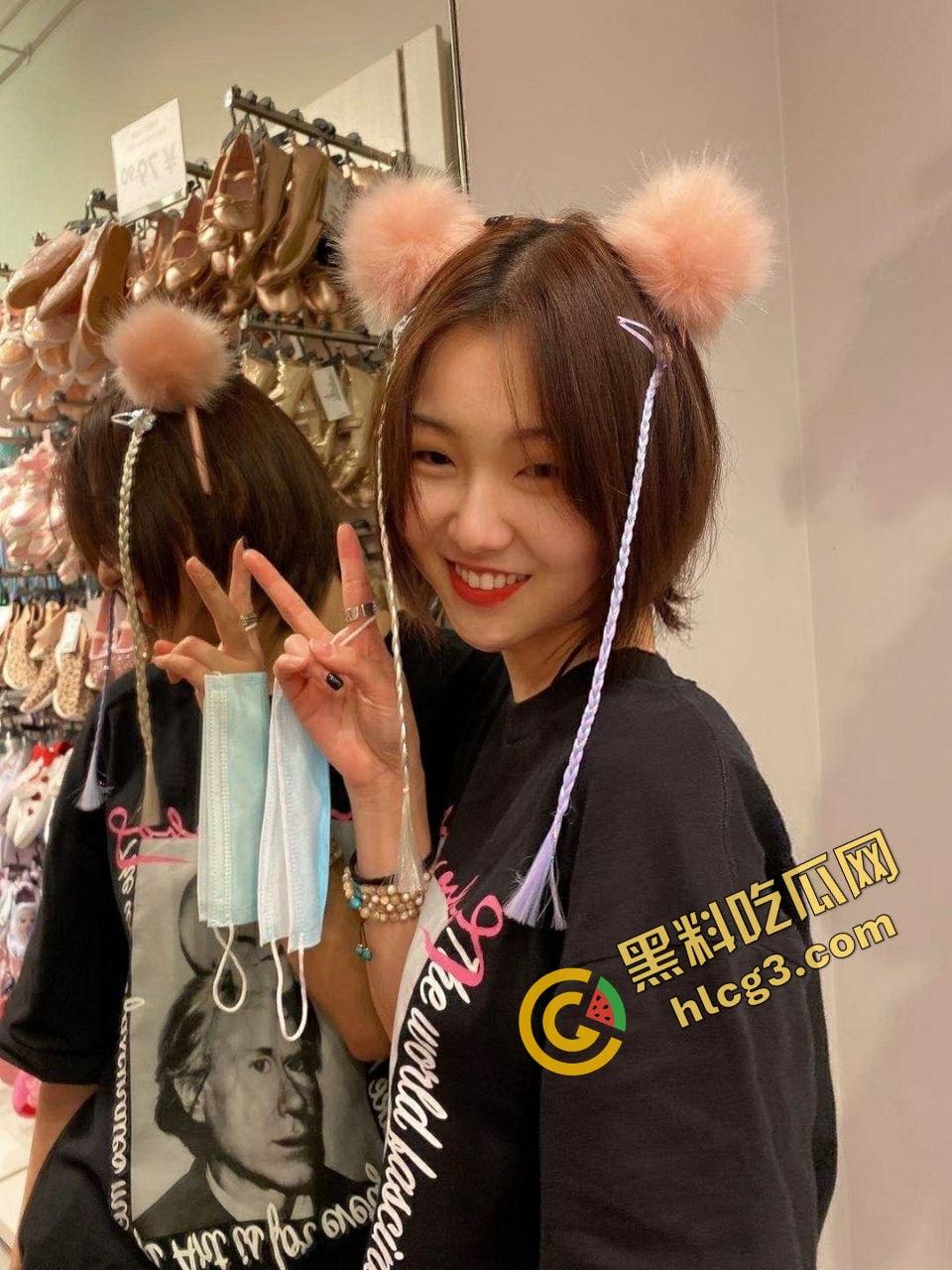 瓜友投稿：西南航空职业技术学院反差婊【师海娇】私拍抠逼自慰视频流出  第1张