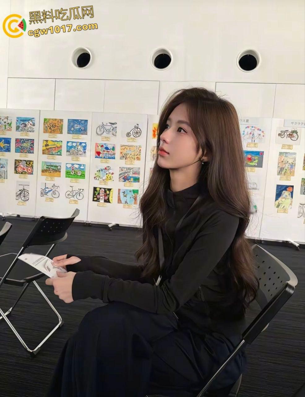 约炮大神【我的枪好长】 黑丝御姐调教新作，皮鞭抽屌玩性虐，指奸钻穴汁水飞溅，打桩爆操高潮迭起！  第2张