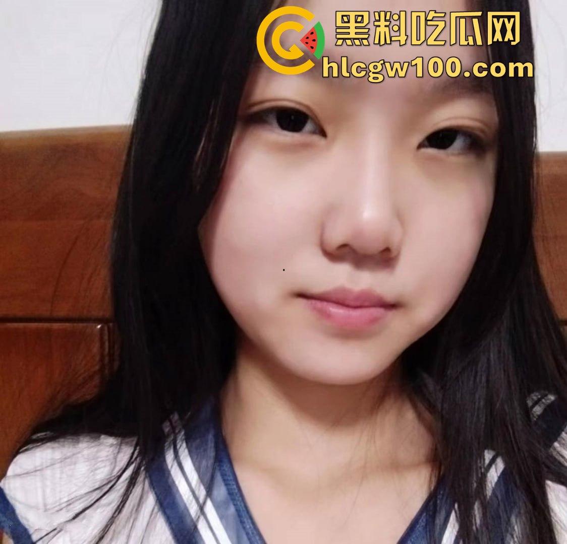 河北四眼学妹郭思彤竟然是调教界隐藏王者！JK妹子黑丝上阵，调教玩到极致，毒龙吃鸡经验老道，骚到让人头皮发麻！  第1张