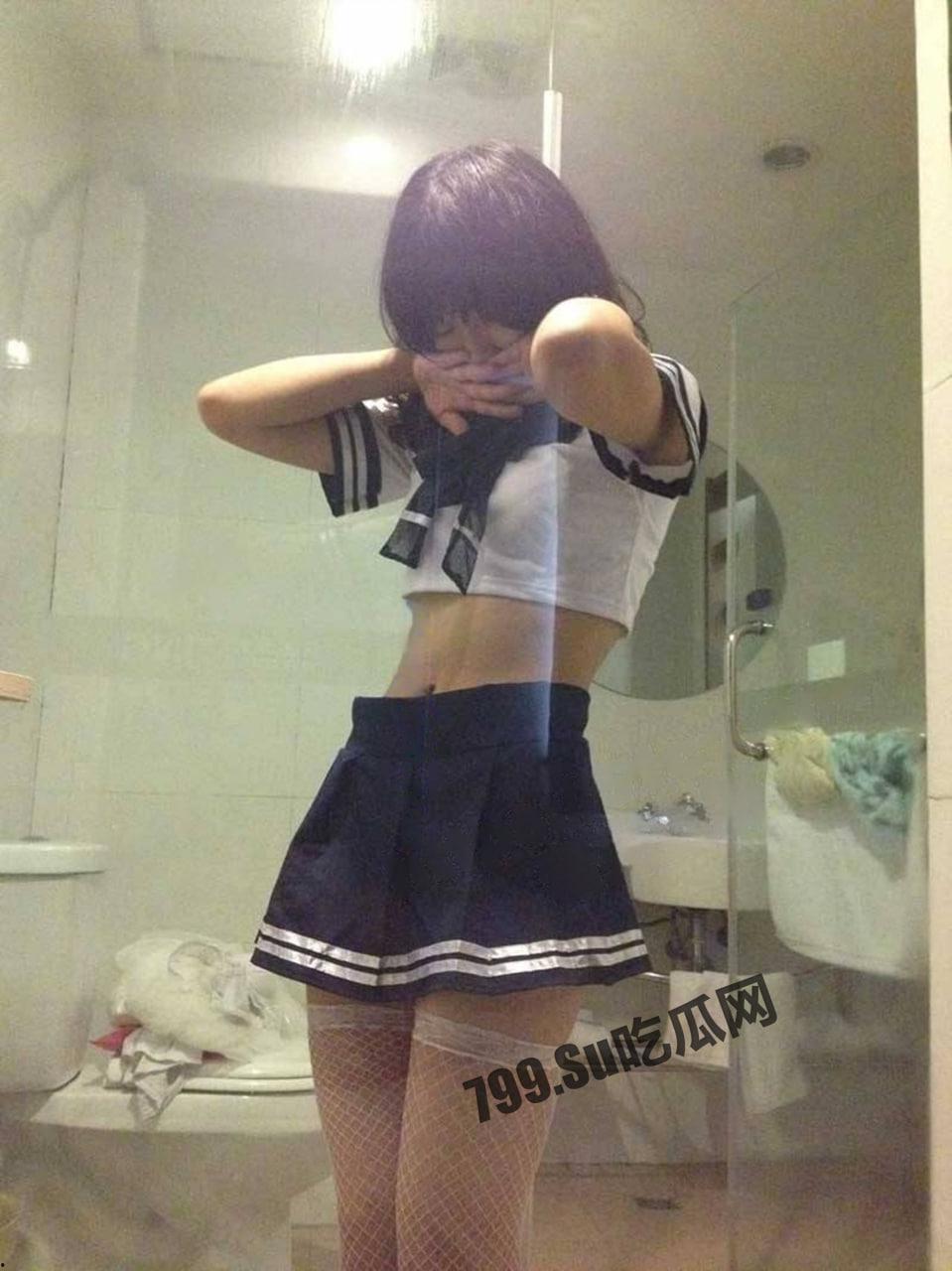 云盘泄密 大一小情侣情趣房啪啪视频流出 青涩探索 SM 新玩法 略显生疏 但充满了青春荷尔蒙的味道  第1张