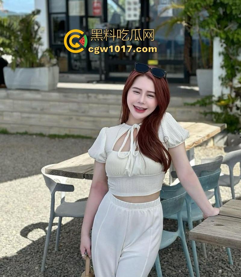 大神爆光约炮高颜值网美【洪七】甜美外表极品尤物身材,露脸口交18厘米大鸡巴整根吞没,骚逼骑乘后入疯狂榨精! 第2张 大神爆光约炮高颜值网美【洪七】甜美外表极品尤物身材,露脸口交18厘米大鸡巴整根吞没,骚逼骑乘后入疯狂榨精! 第2张