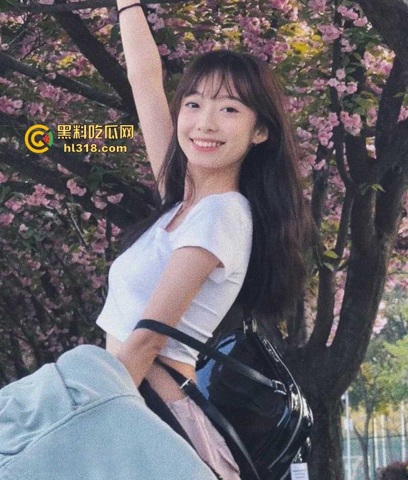 暨南大学大一学生【林晓冬】清纯学妹性爱上瘾，恋爱期间多次约炮出轨被男友发现，怒将私拍曝光报复！  第1张