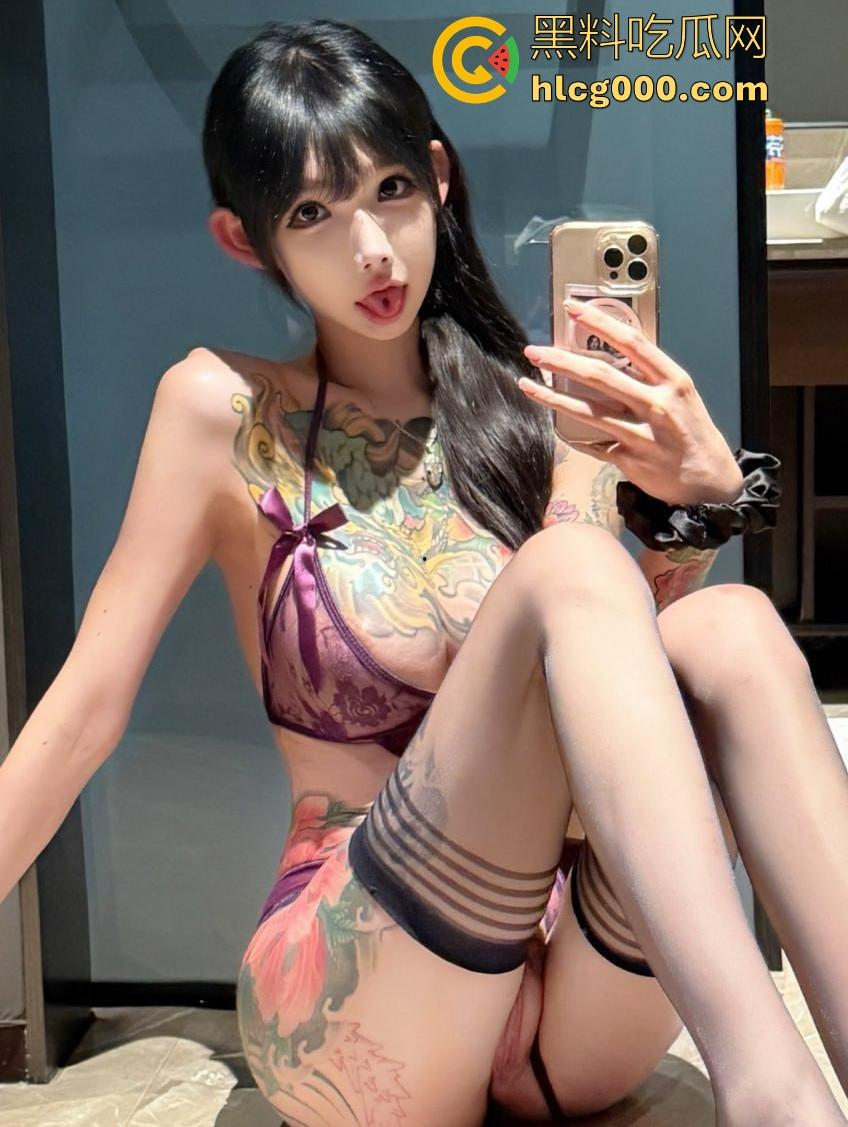 抖音符文战士【mo你别哭】高价福利视频流出，甜美外表下藏着惊人反差，高冷御姐跪舔展示绝顶口活性爱！  第3张