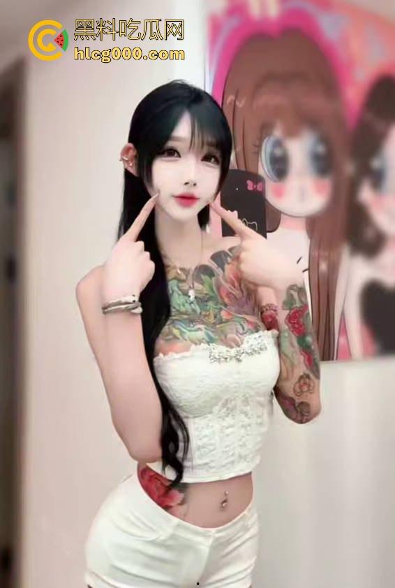 抖音符文战士【mo你别哭】高价福利视频流出，甜美外表下藏着惊人反差，高冷御姐跪舔展示绝顶口活性爱！  第4张