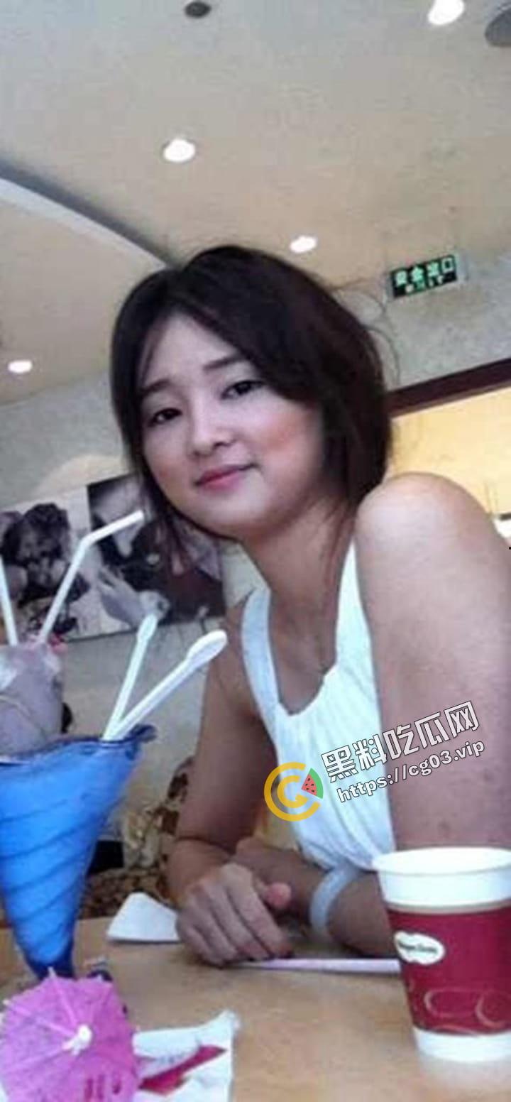 曝光！山西某电影院人事【李雪梅】婚内出轨男小三  还去聊骚男小四 情夫怒将其海量生活照 及裸照自慰视频流出 第6张