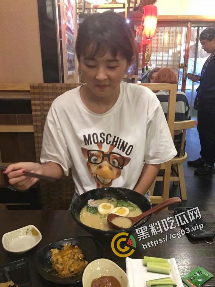 曝光！山西某电影院人事【李雪梅】婚内出轨男小三  还去聊骚男小四 情夫怒将其海量生活照 及裸照自慰视频流出 第8张