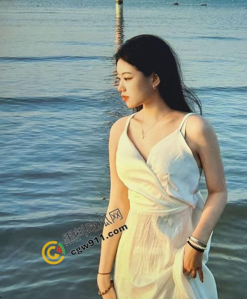 校园女神【刘茹】惊爆荒淫视频，奶子晃动，嫩穴淫水直流，69式舔吸酣畅淋漓，肉欲盛宴戳爆屏幕！  第3张