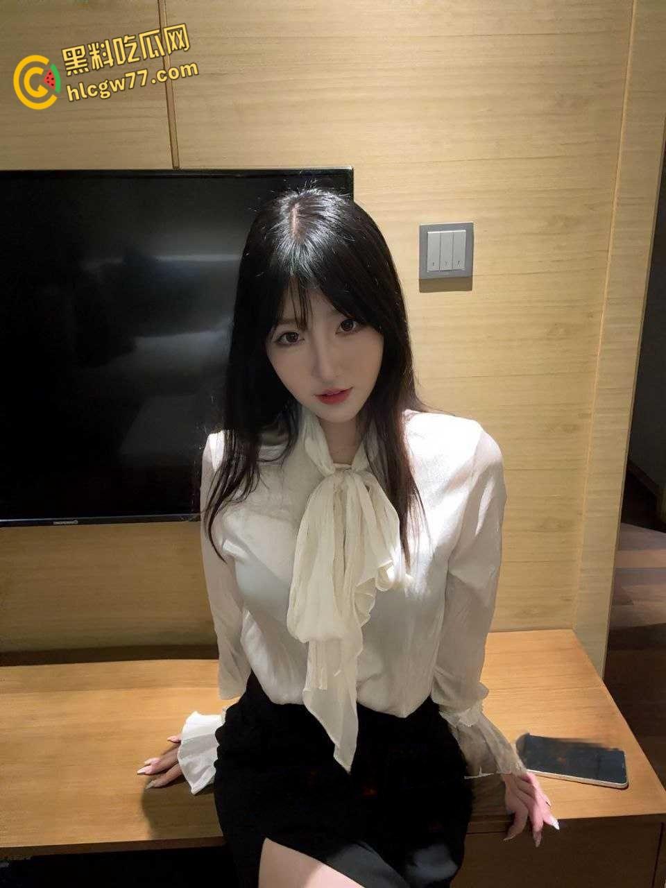 推特极品蜜桃臀少女 酣睡小熊 大秀巨乳肥臀身姿送出福利 海量视图资源疯传全网！  第1张