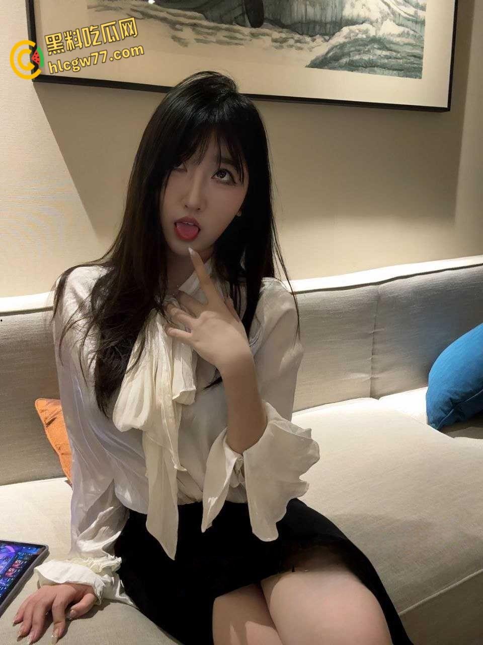 推特极品蜜桃臀少女 酣睡小熊 大秀巨乳肥臀身姿送出福利 海量视图资源疯传全网！  第3张