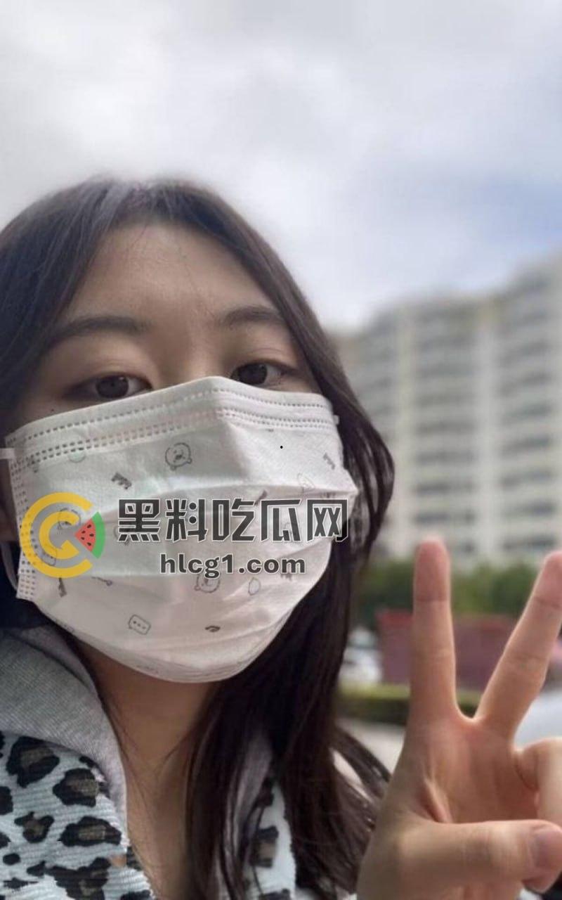 青海女子「李敏」激情裸聊视频外泄，一边看男友录的视频还一边给男友口！  第1张