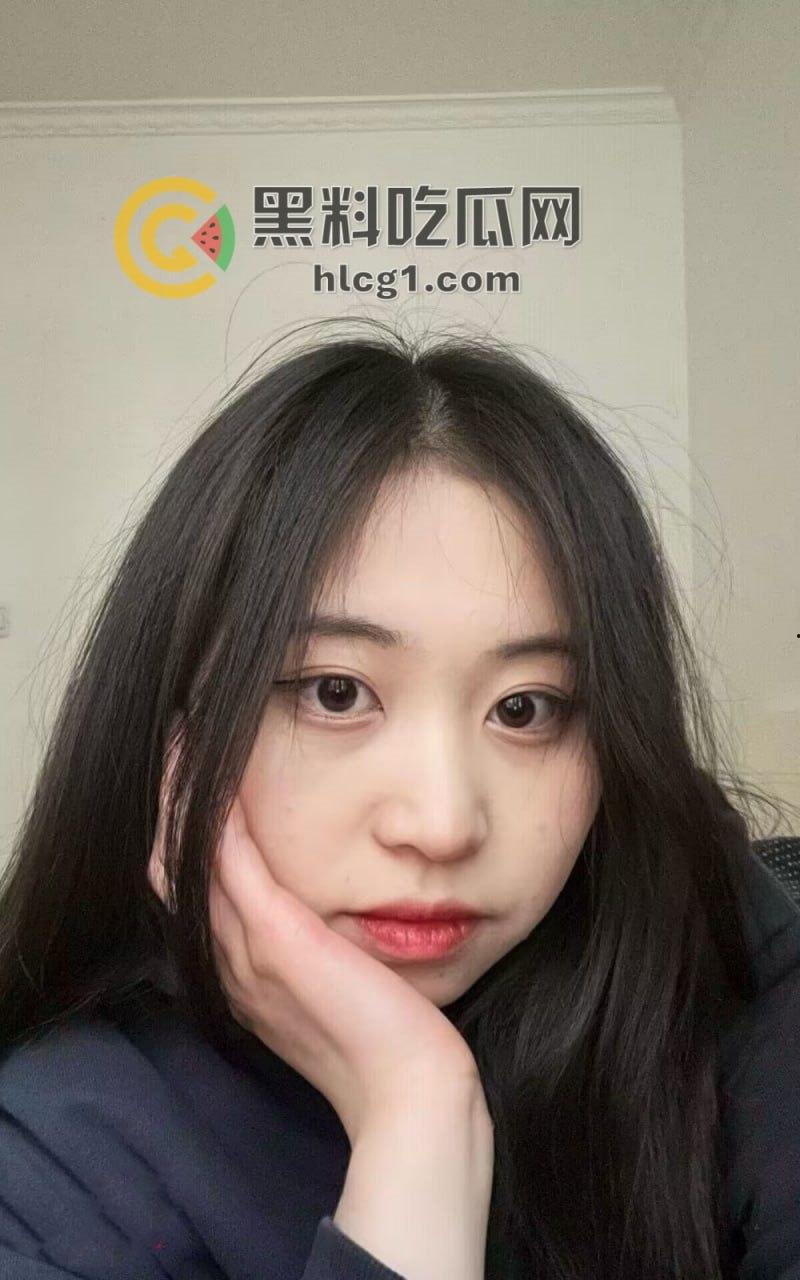 青海女子「李敏」激情裸聊视频外泄，一边看男友录的视频还一边给男友口！  第5张