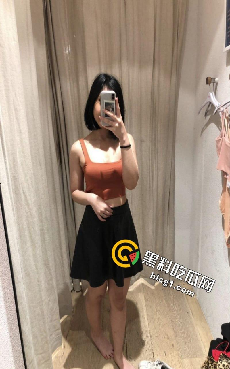 邻居熟妇趁老公出差邀我家中偷欢，贼爱吃我牛子，坐在身上疯狂摇臂，尝遍各种体位！  第5张