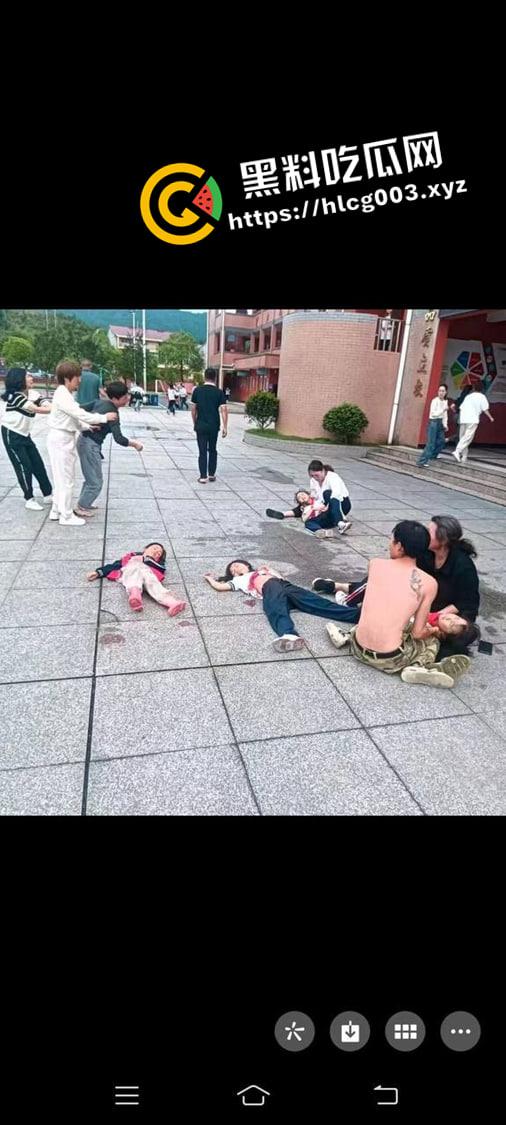 大瓜速递！江西贵溪特大伤人案现场视频流出 暴徒闯进校园狂杀老师和学生 血腥慎入  第2张