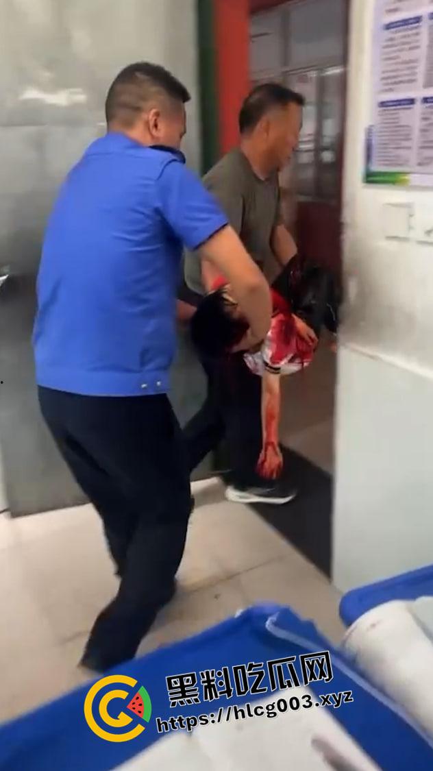 大瓜速递！江西贵溪特大伤人案现场视频流出 暴徒闯进校园狂杀老师和学生 血腥慎入  第4张