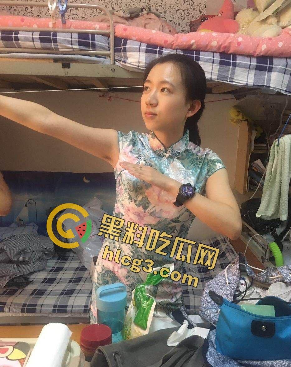 02年小母狗惊现奇葩操作!一边打王者一边被炮友操,团战输了男友还掉星,真是尴尬到家! 第2张 02年小母狗惊现奇葩操作!一边打王者一边被炮友操,团战输了男友还掉星,真是尴尬到家! 第2张