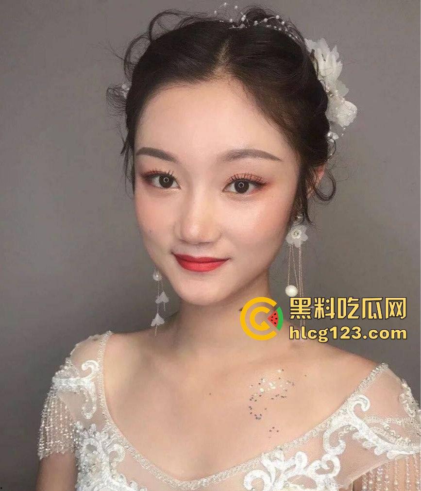 广州李平珊疯狂后入战情夫,肥臀高翘不止,叫声太撩人,白嫩肌肤欲罢不能! 第1张 广州李平珊疯狂后入战情夫,肥臀高翘不止,叫声太撩人,白嫩肌肤欲罢不能! 第1张