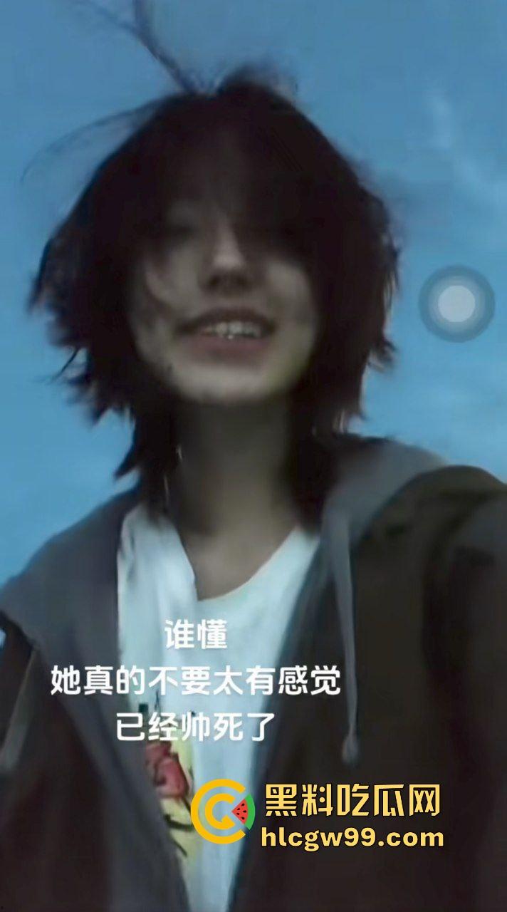 抖音英国留学生反差婊【哇塞】爱上洋屌大鸡巴淫荡女上骑乘,硅胶棒玩弄骚逼淫叫不停,惨遭泄密独家曝光! 第3张 抖音英国留学生反差婊【哇塞】爱上洋屌大鸡巴淫荡女上骑乘,硅胶棒玩弄骚逼淫叫不停,惨遭泄密独家曝光! 第3张