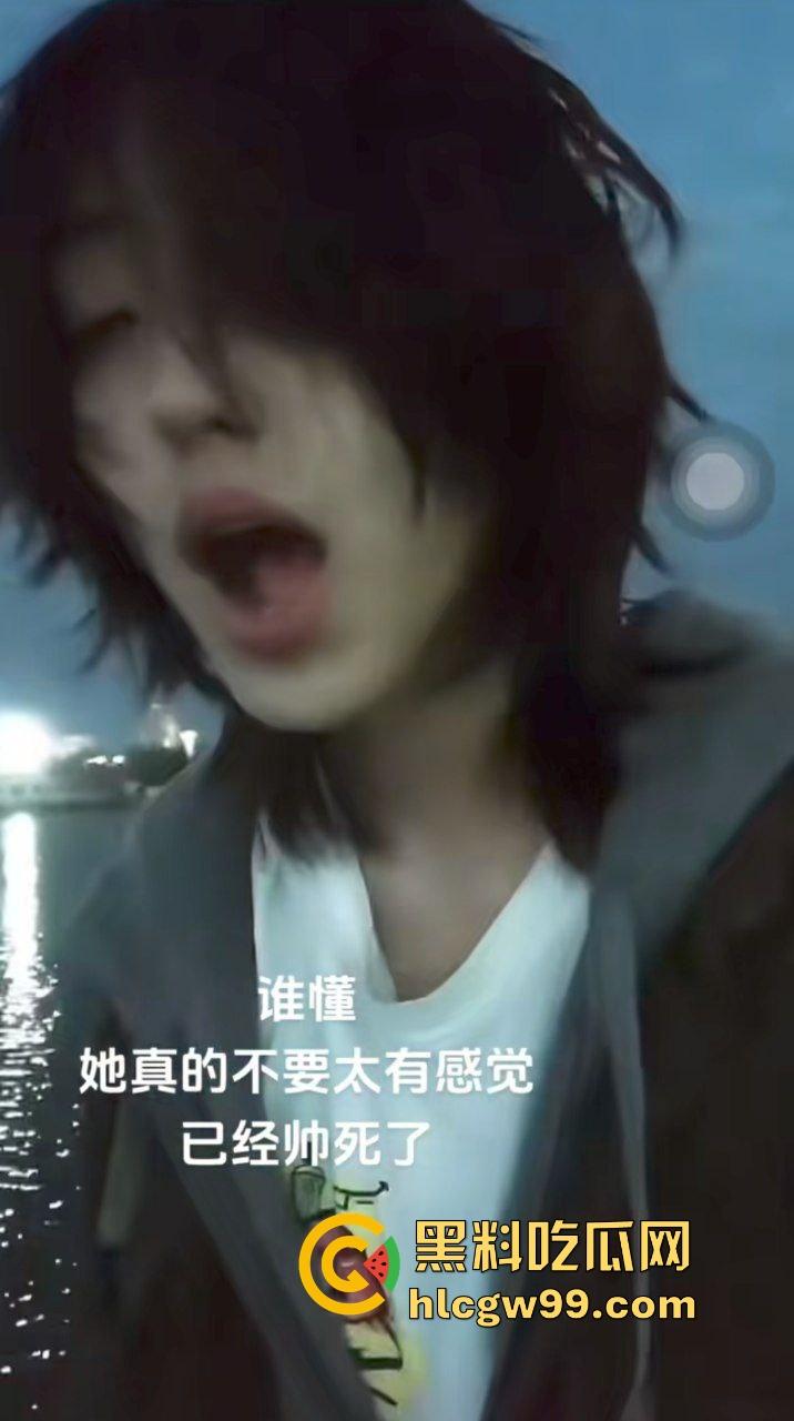 抖音英国留学生反差婊【哇塞】爱上洋屌大鸡巴淫荡女上骑乘,硅胶棒玩弄骚逼淫叫不停,惨遭泄密独家曝光! 第4张 抖音英国留学生反差婊【哇塞】爱上洋屌大鸡巴淫荡女上骑乘,硅胶棒玩弄骚逼淫叫不停,惨遭泄密独家曝光! 第4张