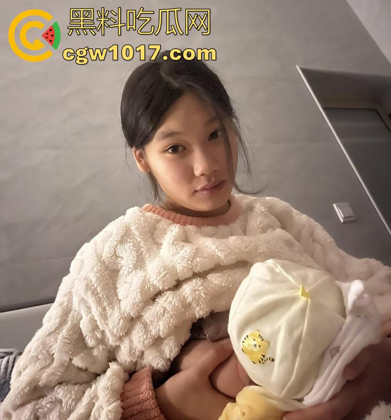 河南开封极品少妇【袁月】，不守妇道哺乳期间，背着老公找前男友偷情，核弹巨乳都操起飞了，实锤流出！  第2张