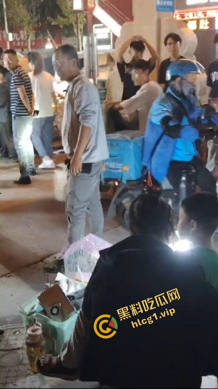 山东潍坊高密砍人事件！因夜市摊位起争执 一言不合一刀封喉！血腥慎点！  第8张