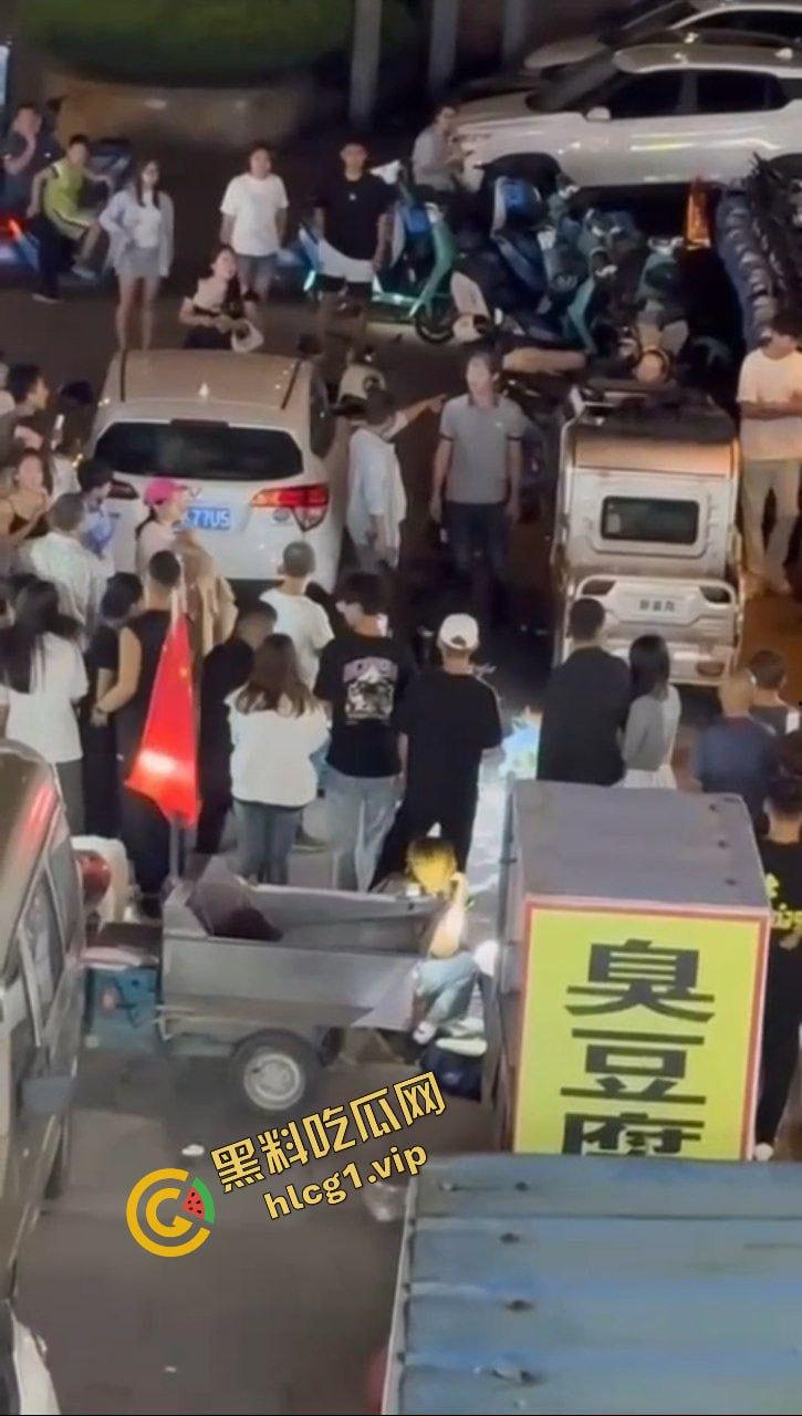 山东潍坊高密砍人事件！因夜市摊位起争执 一言不合一刀封喉！血腥慎点！  第14张