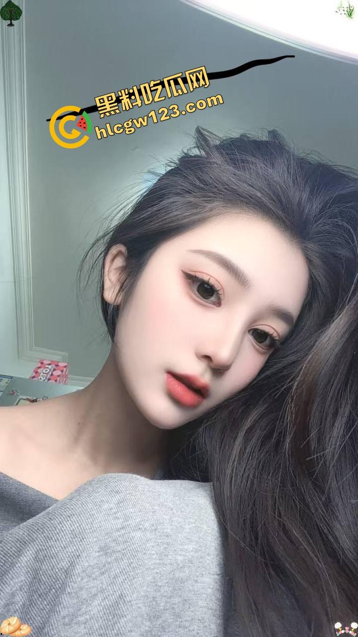 苏州车友群极品骚女【张玖欣】口交爆操，当场被当肉便器爆干，喉交啧啧响，淫叫刺耳舔到男主差点断气！  第1张