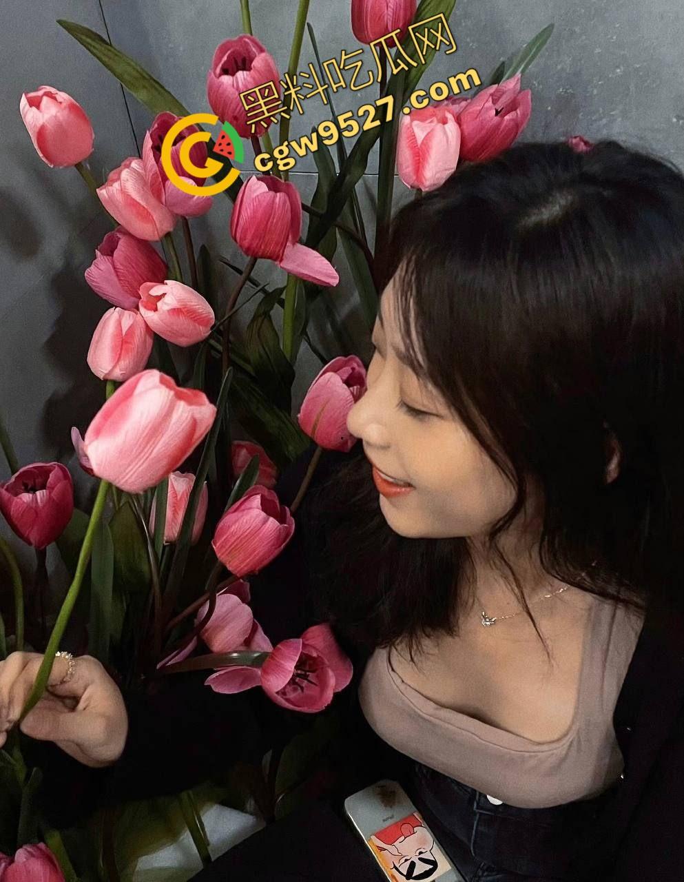 河北唐山新婚人妻【吴蕾云】出轨成瘾!结婚仅半年被老公发现后离婚,与奸夫吃奶操穴视频流出,风骚至极! 第4张 河北唐山新婚人妻【吴蕾云】出轨成瘾!结婚仅半年被老公发现后离婚,与奸夫吃奶操穴视频流出,风骚至极! 第4张