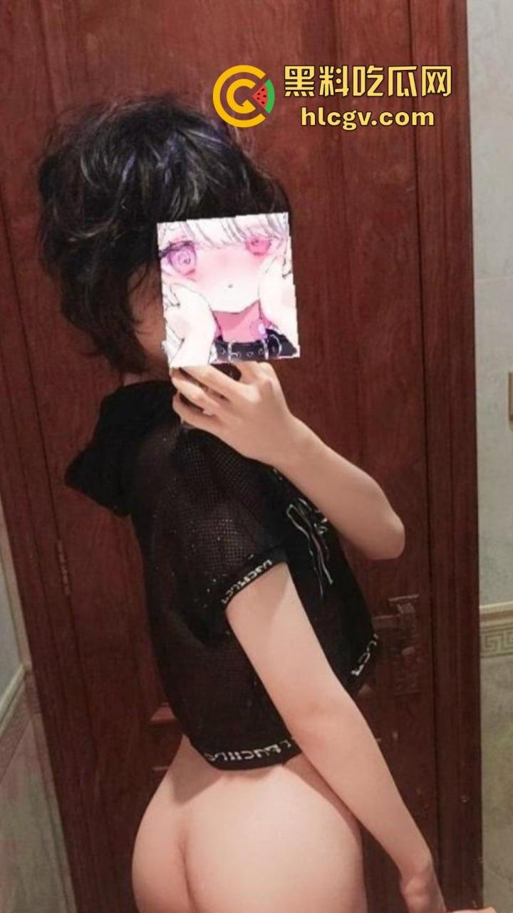 广州动漫星城厕所门事件，TScoser『鹅宝不是鹅』免费提供屁眼享受，男厕排队操！  第6张