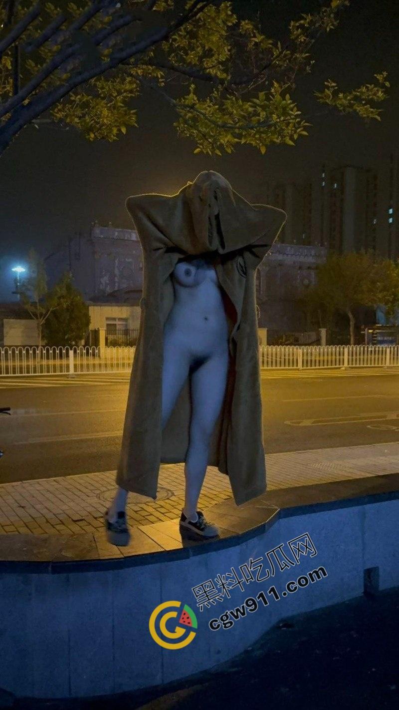 上海交通大学眼镜妹【胡丽敏】户外各种极限露出,翘臀巨乳 粉嫩肥穴被爆操,淫水狂流不止 第1张 上海交通大学眼镜妹【胡丽敏】户外各种极限露出,翘臀巨乳 粉嫩肥穴被爆操,淫水狂流不止 第1张