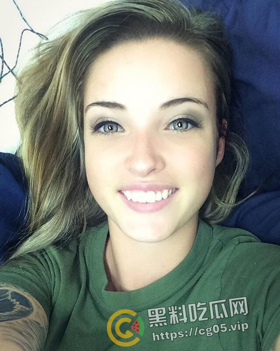 美国海军陆战队大洋妞反差婊 经受过部队专业训练的肉便器 我猜你的枪里没有子弹 因为已经被我榨干啦  第5张