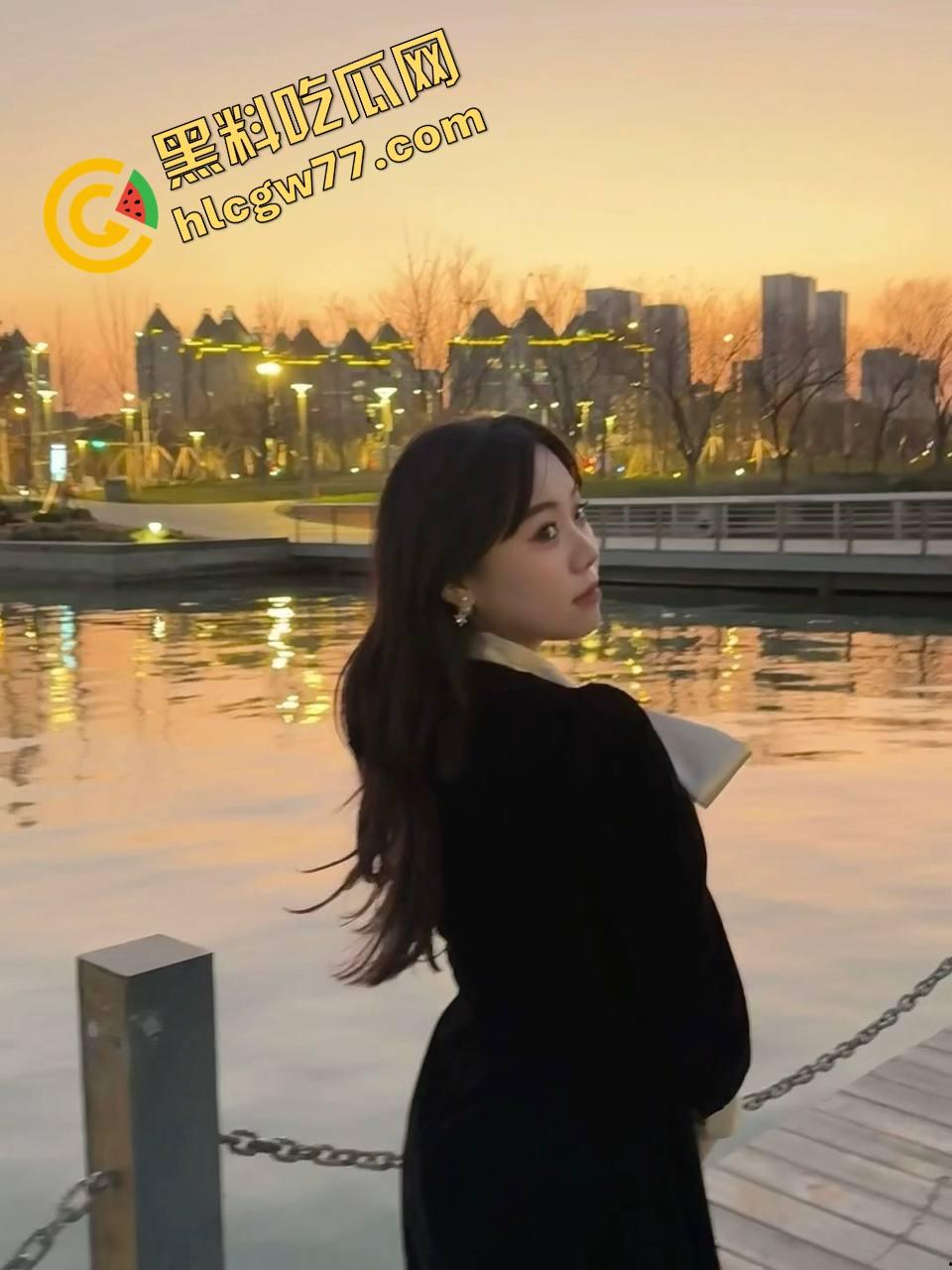 云南富宁极品野鸡『罗腼』痴迷3P想玩三洞塞满，回老家前骚话满天飞，想试试看双跳蛋爆穴通肠！  第2张