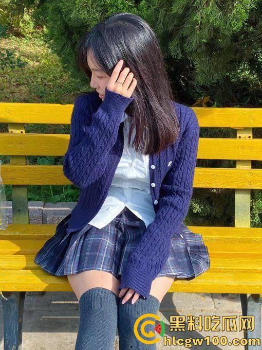 早年网黄高中生【艺芋圆】，高颜值极品身材二次元萝莉少女，公共场合玩刺激露出，退圈被扒  第3张