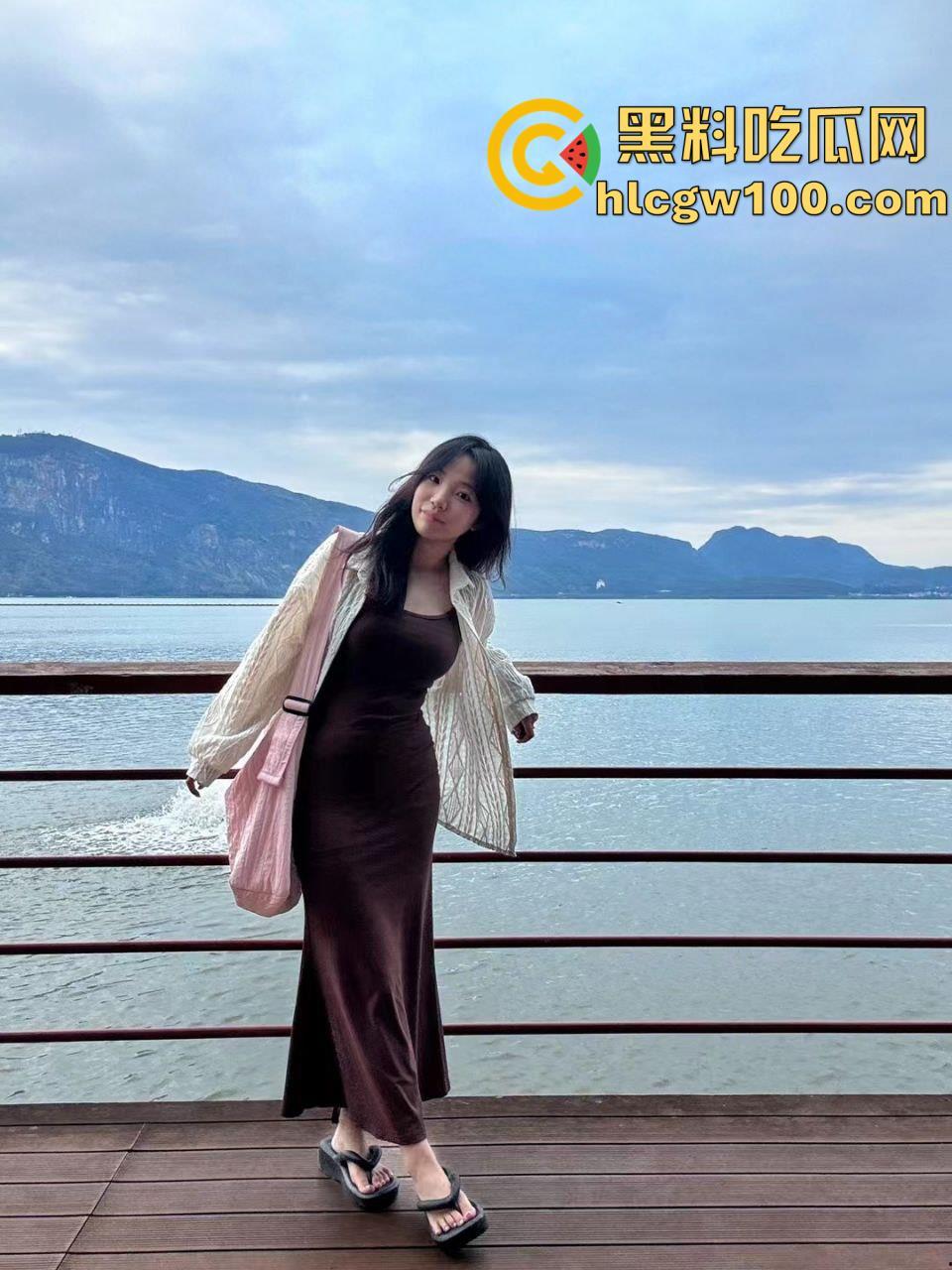 早年网黄高中生【艺芋圆】，高颜值极品身材二次元萝莉少女，公共场合玩刺激露出，退圈被扒  第6张