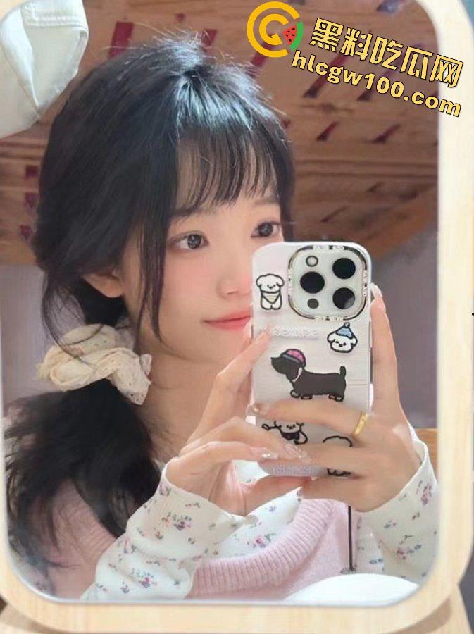 早年网黄高中生【艺芋圆】，高颜值极品身材二次元萝莉少女，公共场合玩刺激露出，退圈被扒  第11张