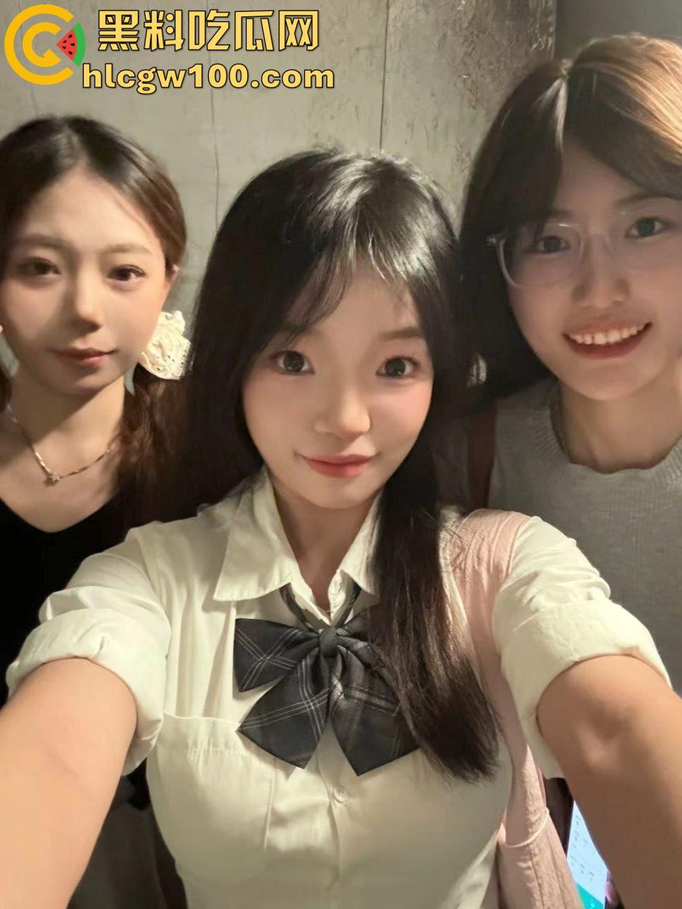 早年网黄高中生【艺芋圆】，高颜值极品身材二次元萝莉少女，公共场合玩刺激露出，退圈被扒  第12张