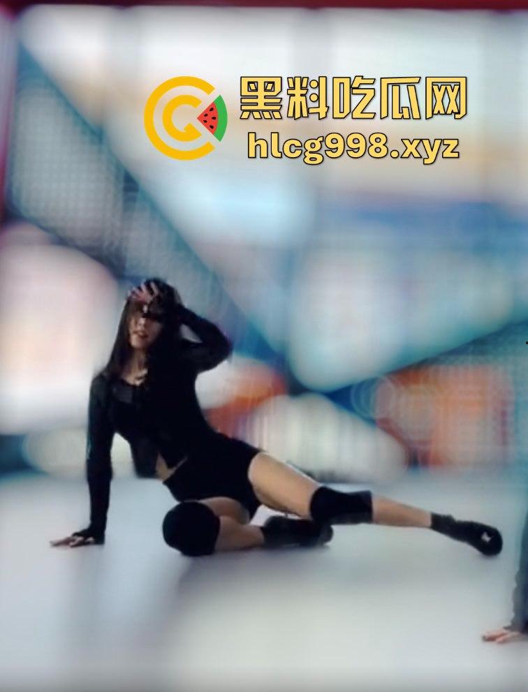 绿帽男的终极享受!娇妻变成骚贱小母狗,撅着屁股被后入,聊天记录堪称变态! 第2张 绿帽男的终极享受!娇妻变成骚贱小母狗,撅着屁股被后入,聊天记录堪称变态! 第2张