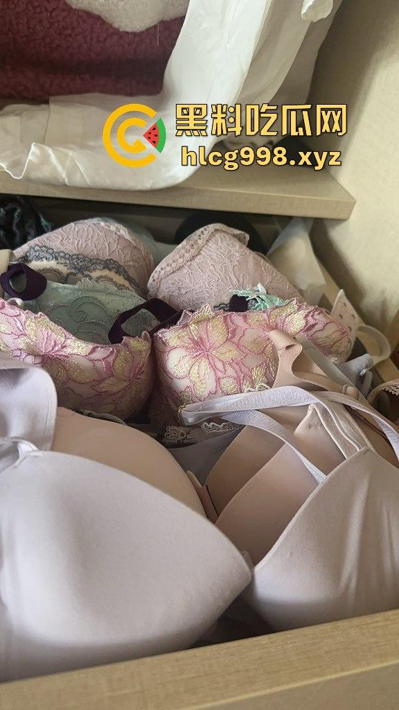 绿帽男的终极享受!娇妻变成骚贱小母狗,撅着屁股被后入,聊天记录堪称变态! 第5张 绿帽男的终极享受!娇妻变成骚贱小母狗,撅着屁股被后入,聊天记录堪称变态! 第5张