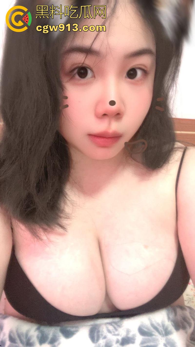 奶大就是硬道理,四川达州的骚货【王锦秀】,背着男友视频露出大奶给金主看,这奶子做爱时绝对能晃起飞了! 第8张 奶大就是硬道理,四川达州的骚货【王锦秀】,背着男友视频露出大奶给金主看,这奶子做爱时绝对能晃起飞了! 第8张