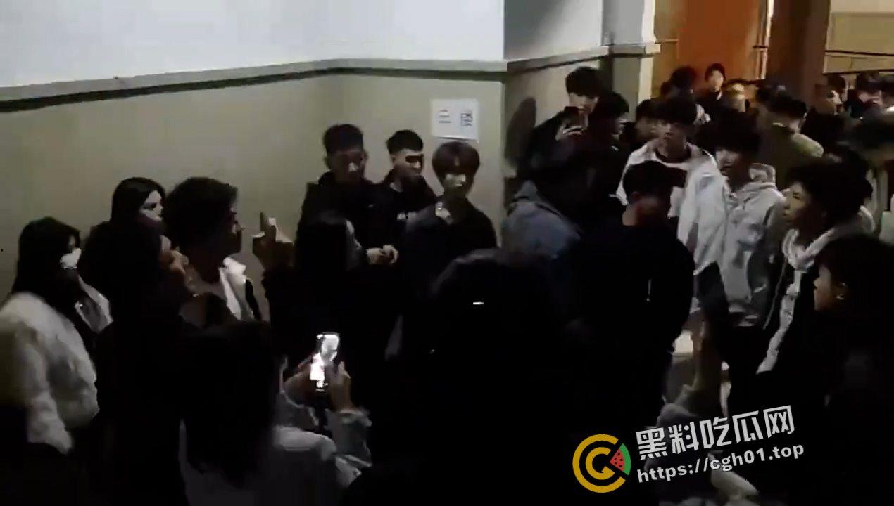 长春健康职业学院大瓜！学生们集体抗议学生会长期霸凌 这是黑社会啊 符合对大专东北银的客观印象  第8张