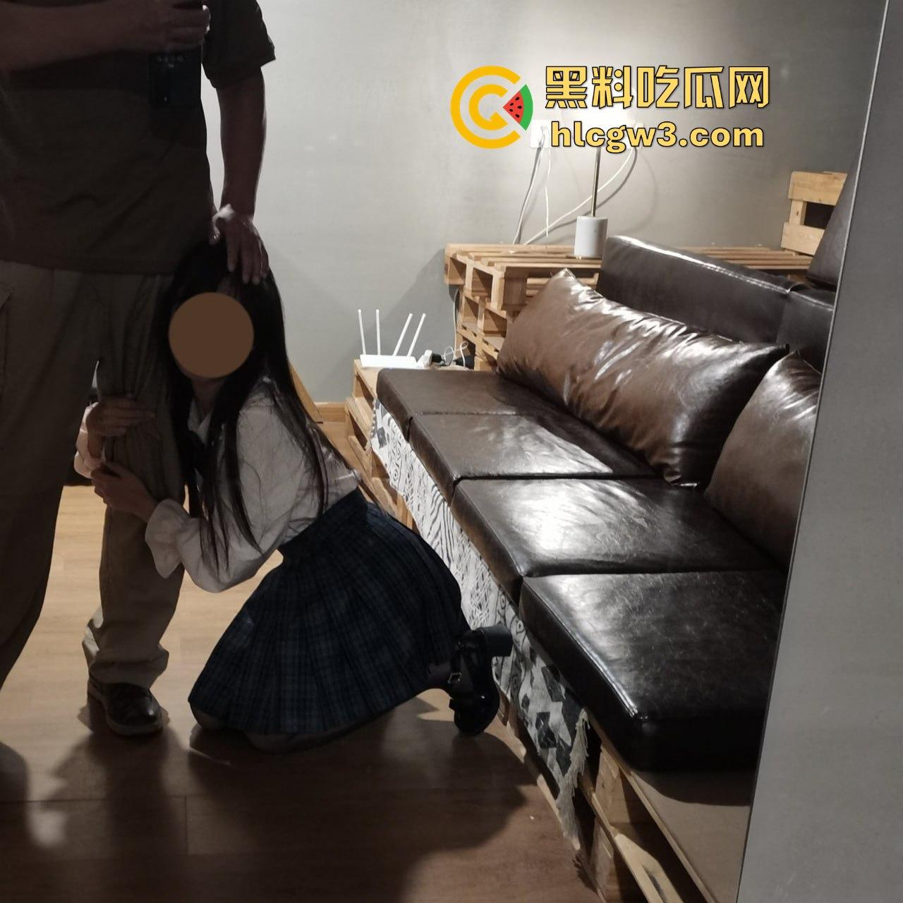 双马尾小萝莉［是奶桃呀］甜美外表下的骚劲 稚嫩白虎美穴被爸爸大肉棒塞满，双马尾玩成方向盘！  第27张