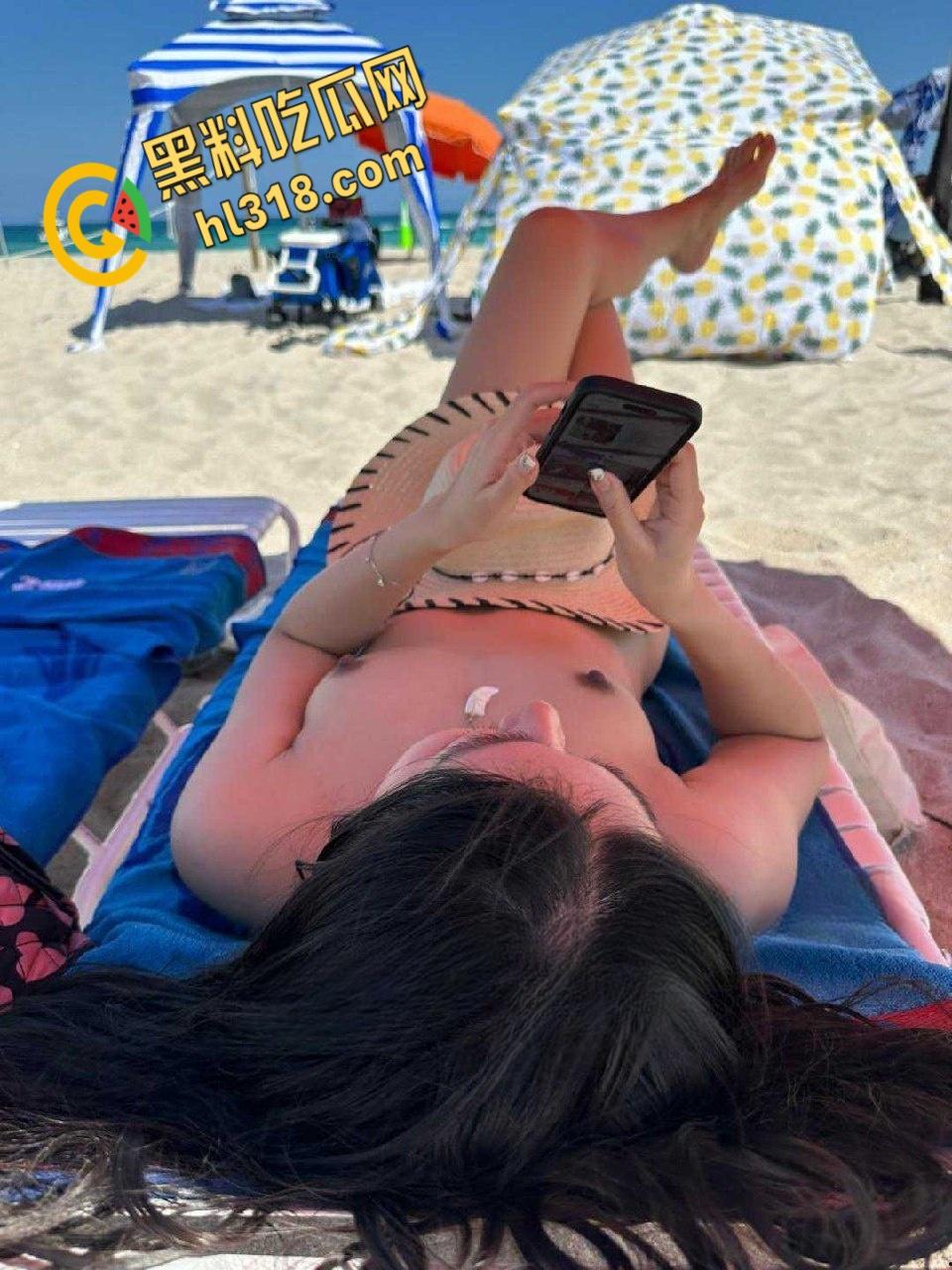 纯情反差女大学生的放荡生活，海滩露脸全裸秀，无毛一线天嫩穴性感诱人，回到酒店饥渴的男友直捣黄龙！  第4张