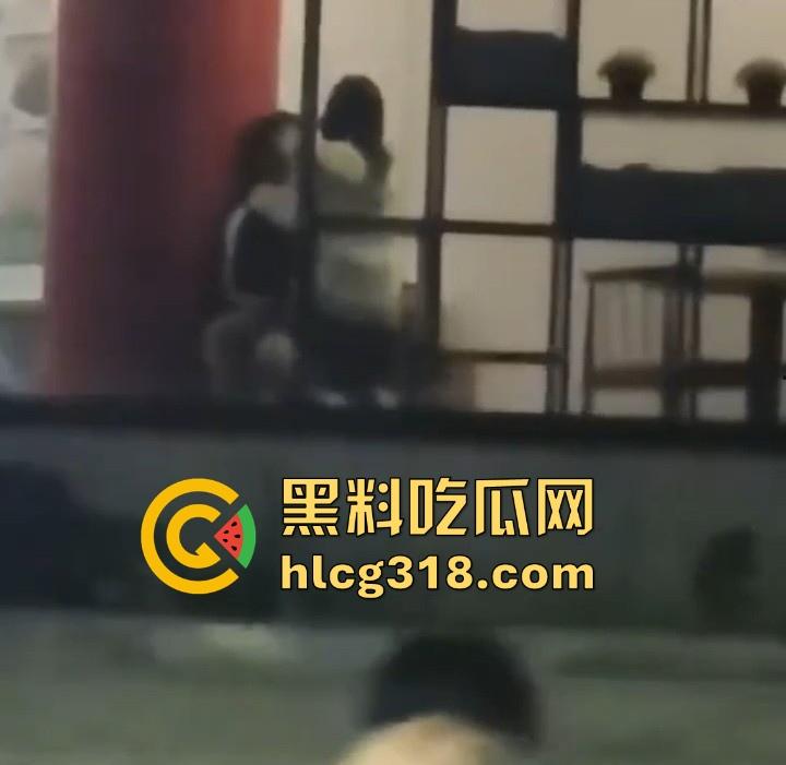 大学的野战瞬间！盘点一下那些性欲极其小伙户外的大学小情侣们的现场视频 满满的荷尔蒙呀！  第3张