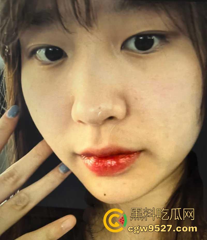 湖南师范学院00后【李小晴】做爱视频被男友曝光，巨乳翘臀画面露骨火辣，喜欢后入猛干淫水四溅！  第1张